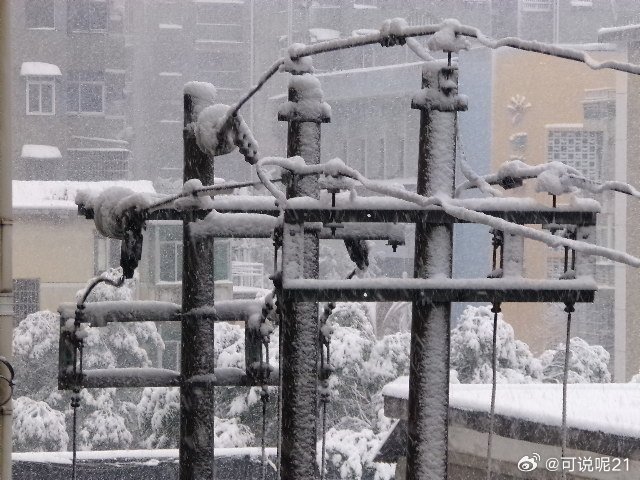 冬日雪舞盛宴，全国多地共赏美丽雪景交响曲