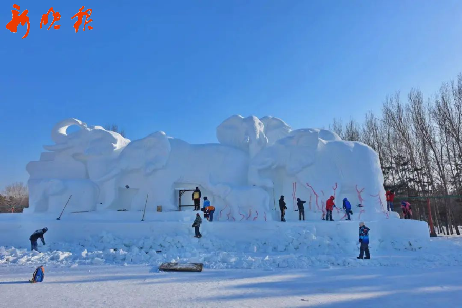 哈尔滨大雪雕，纯净水的艺术之美