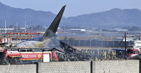 空难后全身瘫痪挑战人生，空少逆境重生燃起希望之光