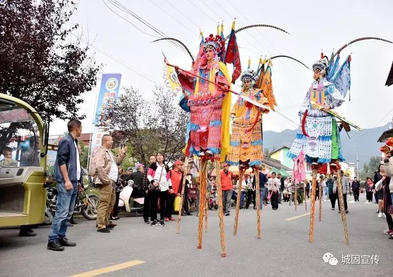 人与旅游，探索核心动力与多元角色之旅