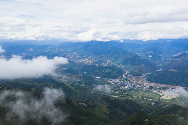 哀牢山的神秘魅力探索之旅