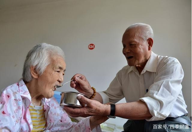 韩国面临老龄化挑战，老年人门槛提升至七十岁的新机遇与挑战