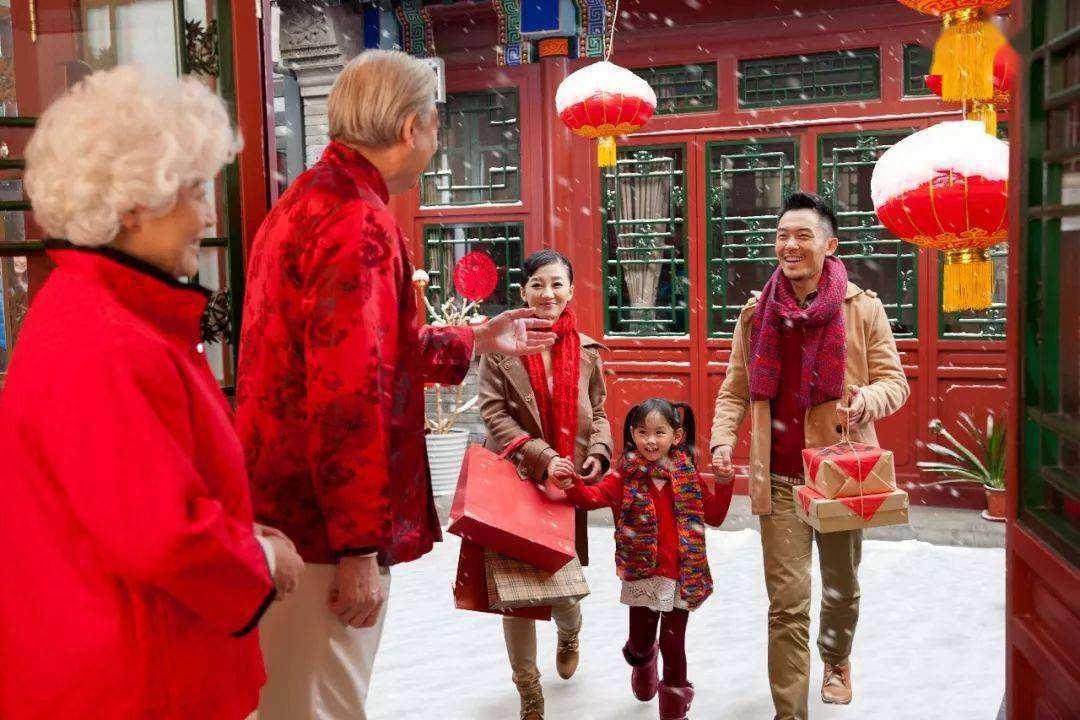 大年初二回门日，传统习俗与家庭温馨交融的美好时光