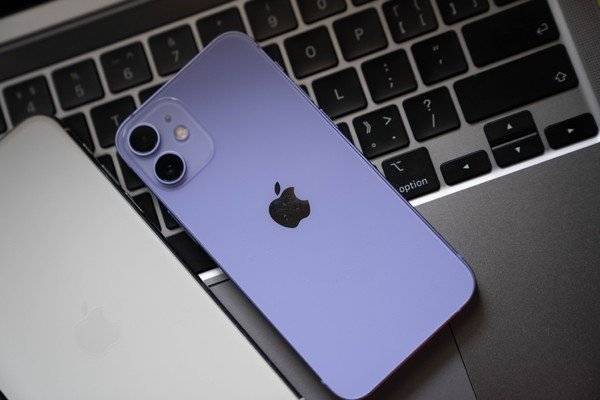 iPhone 16e定价4499元起，高端智能手机市场格局重塑