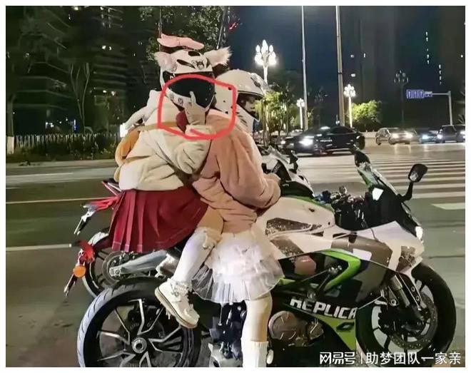 美女网红英勇救人后离世，母亲不幸遭遇车祸，命运的无常与人性的坚韧